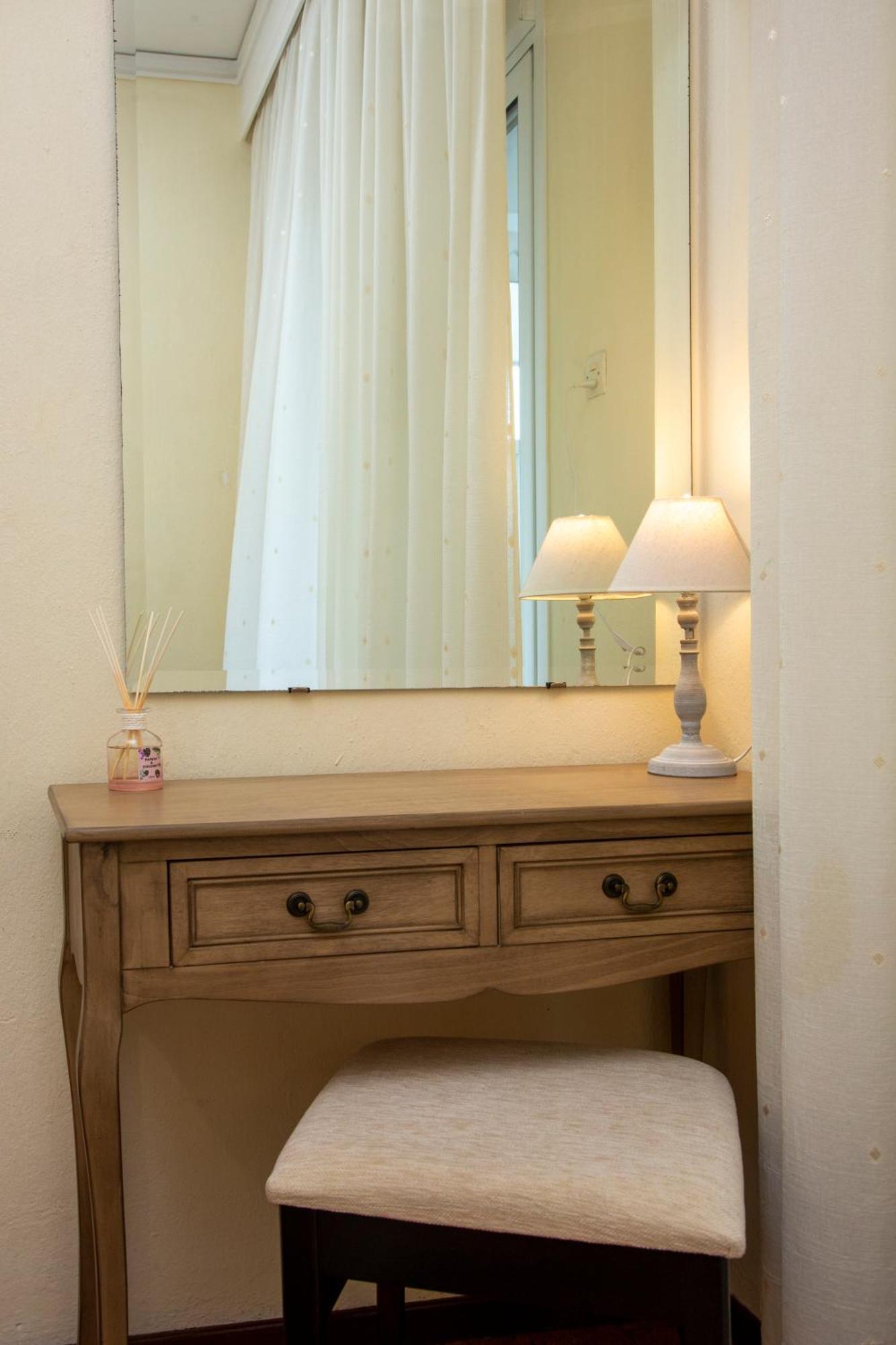 Seamoon Appartement Néa Péramos Buitenkant foto