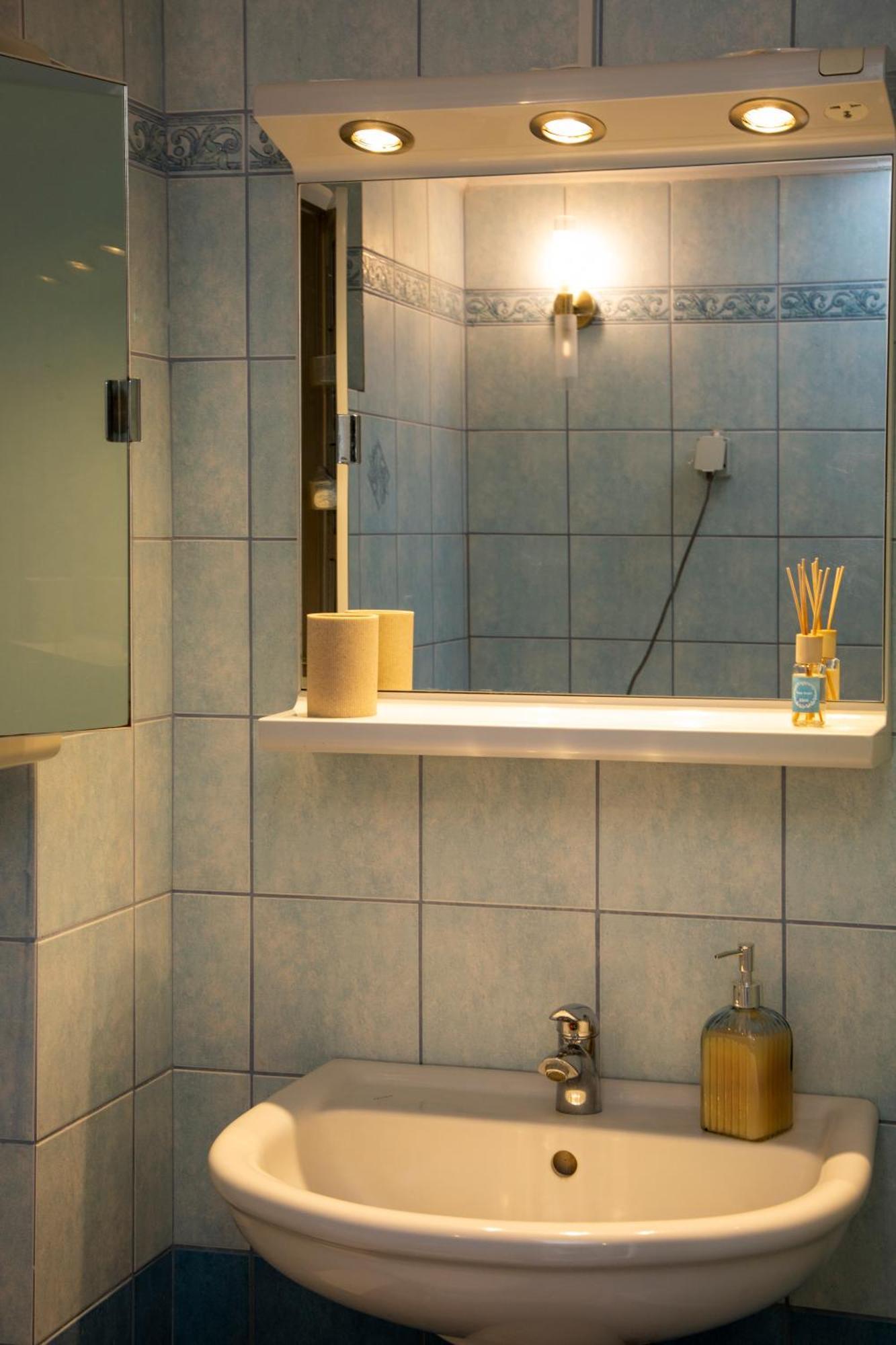 Seamoon Appartement Néa Péramos Buitenkant foto