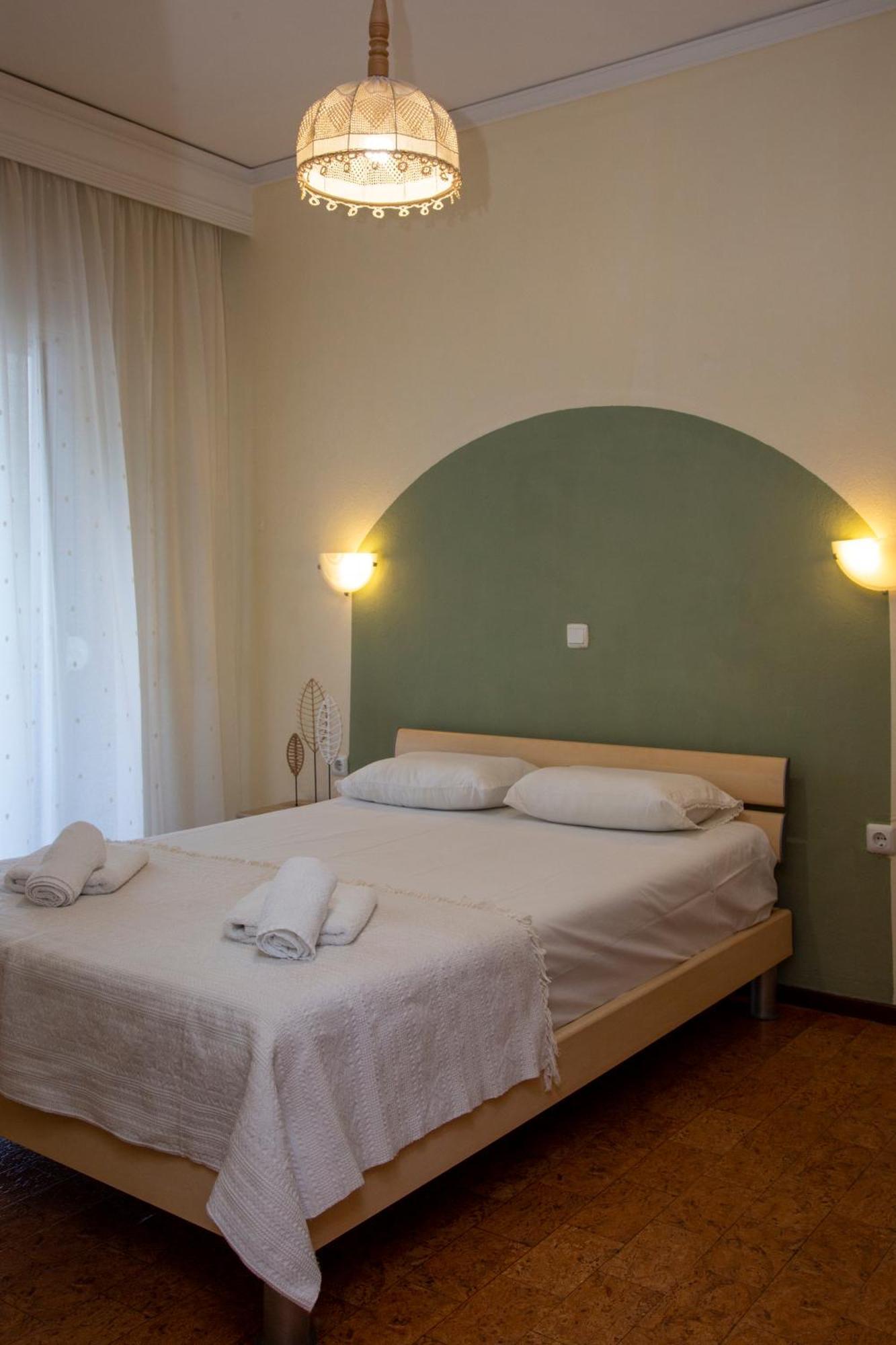 Seamoon Appartement Néa Péramos Buitenkant foto