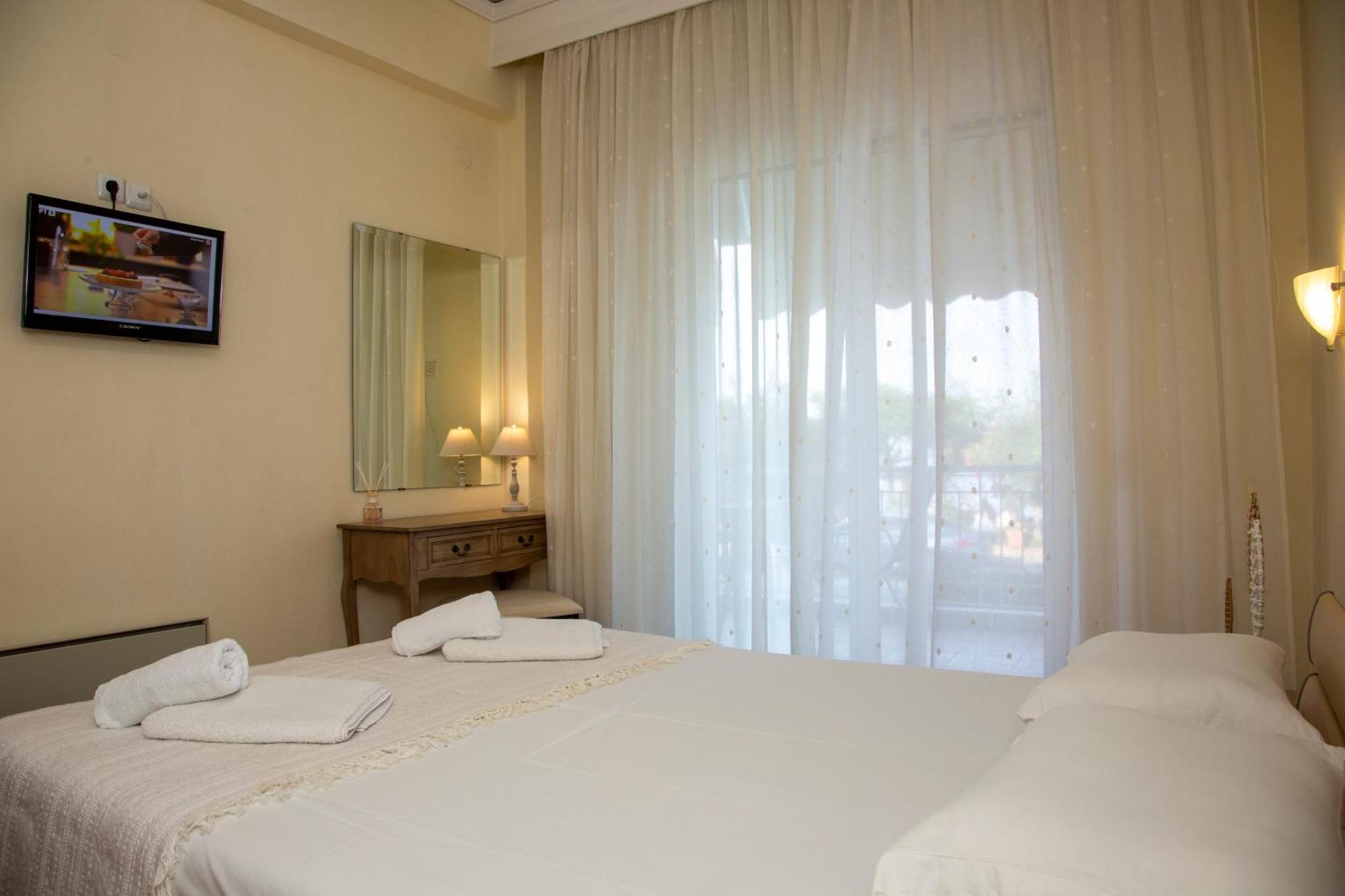 Seamoon Appartement Néa Péramos Buitenkant foto