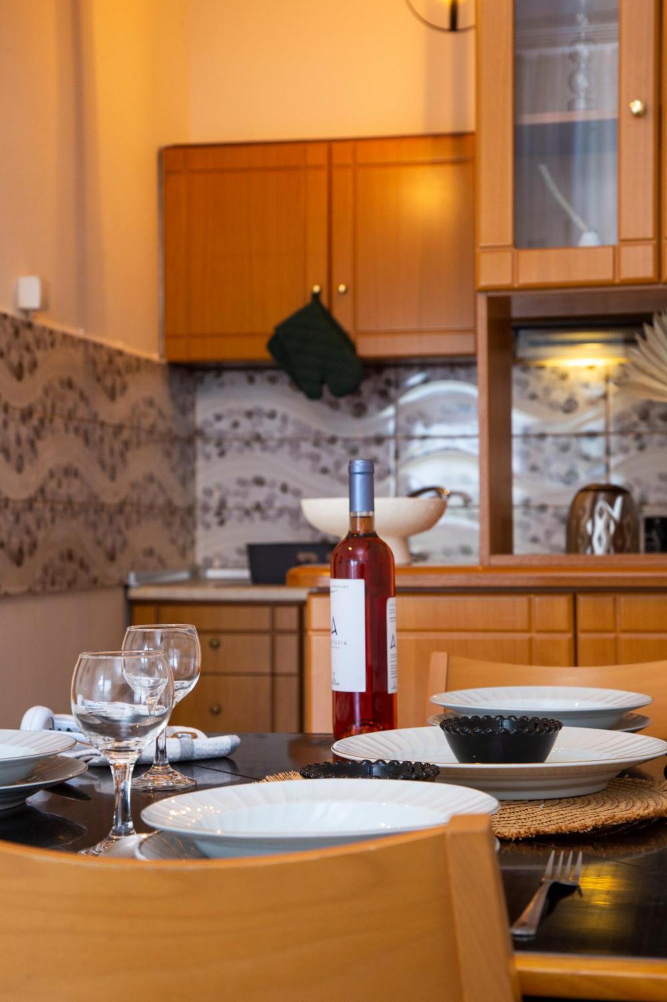 Seamoon Appartement Néa Péramos Buitenkant foto